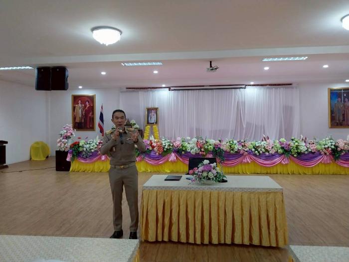 6 ตุลาคม 2568 นายกฯพบปะ พูดคุยกับพนักงานเทศบาล